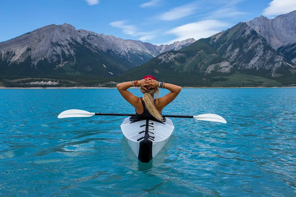 Can You Get swept Out to Sea in a Kayak?