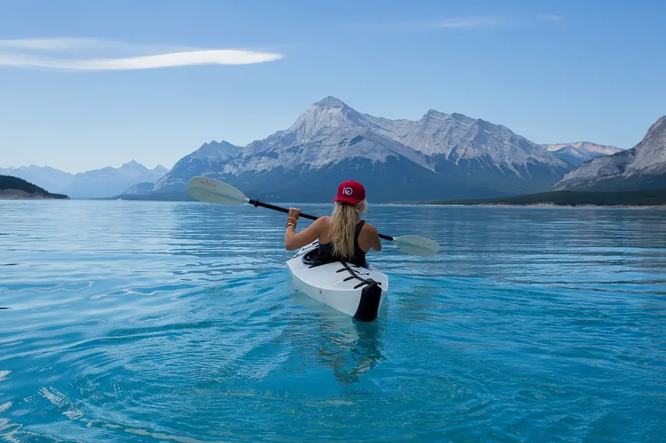 Can You Get swept Out to Sea in a Kayak?