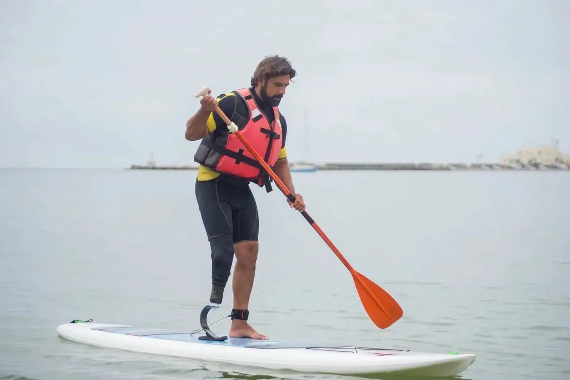 Does the Vibe Shearwater 125 Come with a Paddle?